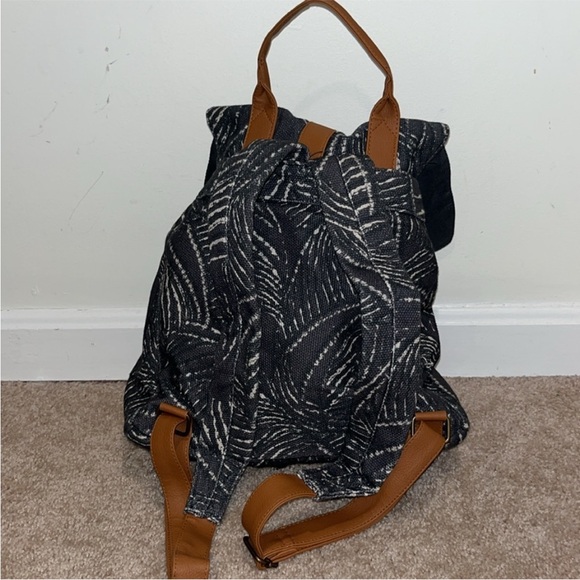 Lu and Elle Paradise Palm backpack main image 7
